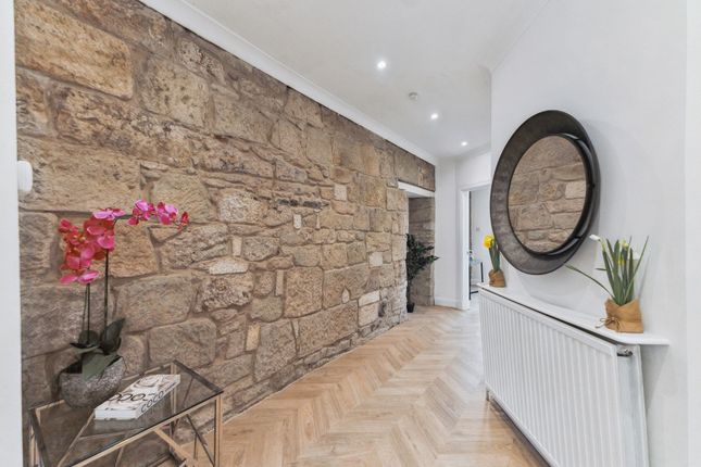 1 Baljaffray Cottage Grampian Way, Glasgow photo 2