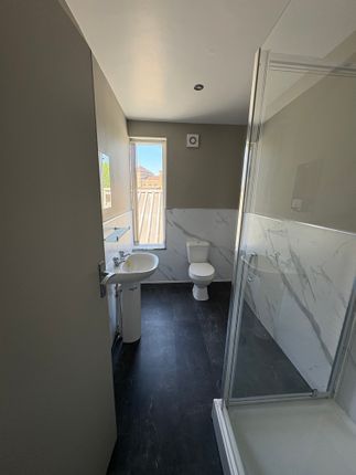 11, Peckover Street, Bradford photo 5