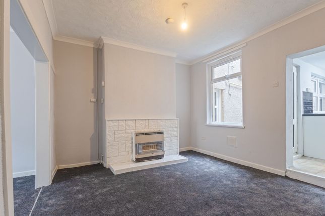 2 Oxford Street, Pontypool photo 4