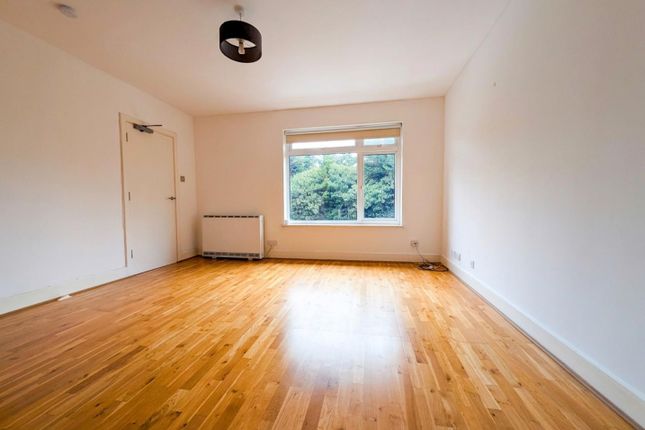 Flat 7, Harwood House, Oxenturn Road, Ashford photo 2