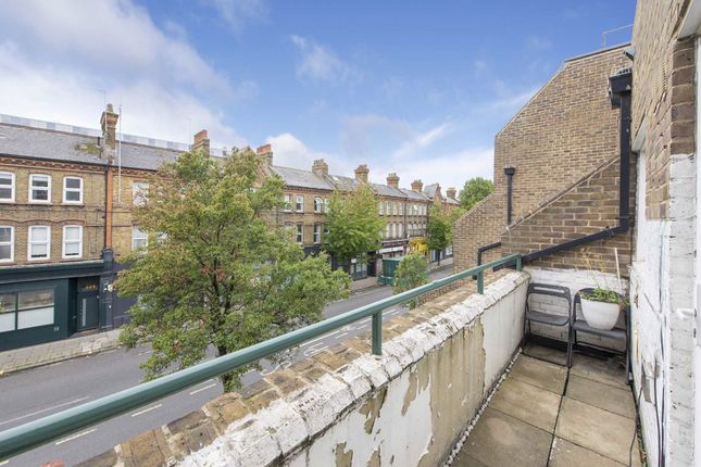 Flat 20, Ash House, Heather Walk, London photo 3