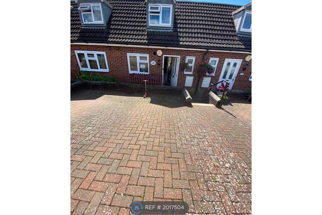 Thumbnail Terraced house to rent in Russell Close, Amersham