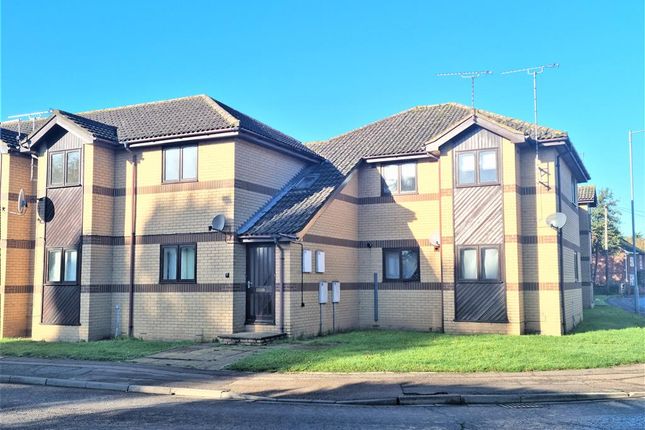Flat to rent in Gordon Court, Wisbech, Cambs
