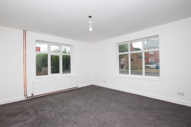 Terraced house to rent in West Street, Crowland, Peterborough