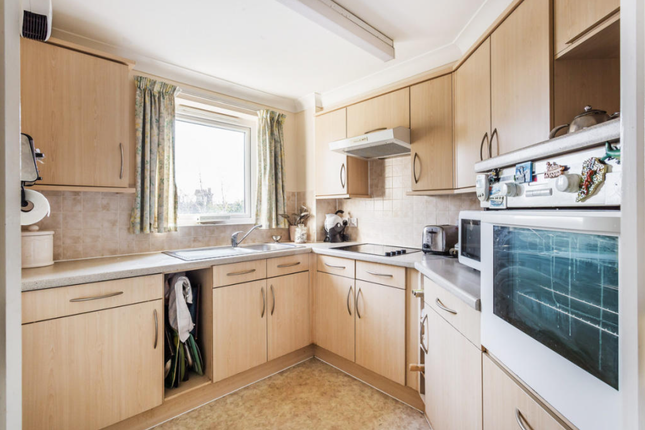 41 Roman Court, Edenbridge photo 4