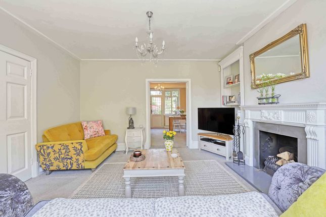 137 Bridge Road, Maidenhead photo 4