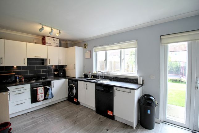 19, Lundholm Road, Stevenston photo 4
