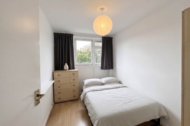 60, Rosenau Road, London photo 3