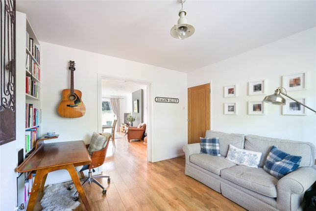 37, Parsonsfield Road, Surrey photo 4