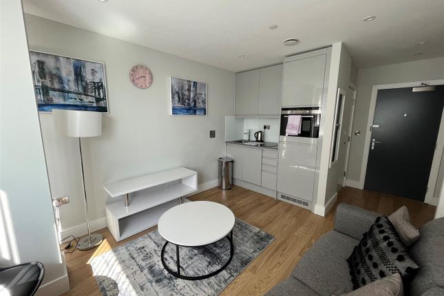 Flat to rent in Rosebury House, Springfield Road, Chelmsford