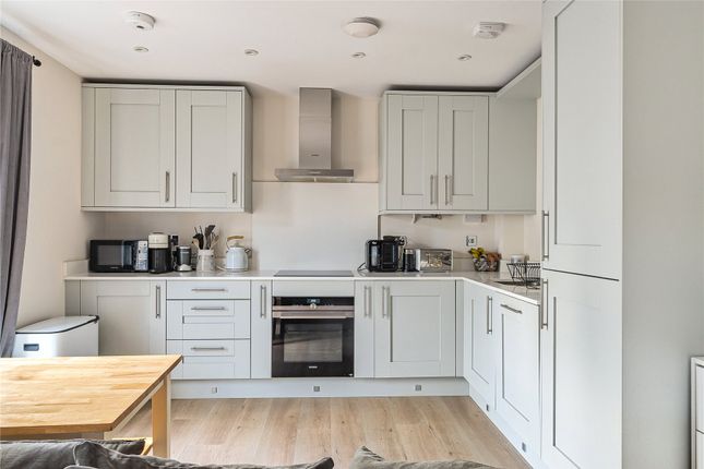 Flat 5,, Bridge House, Walton-on-Thames photo 4