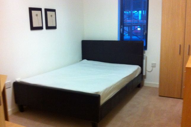 Flat to rent in Sefton Street, Liverpool
