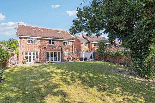 1, Wood End, Rickmansworth photo 2