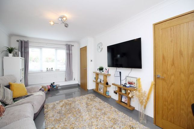 38, Heol Bryn Heulog, Pontypridd photo 2
