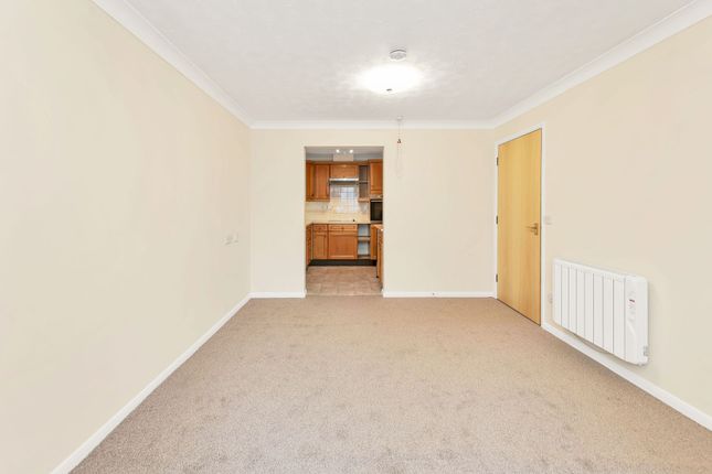 26 Collingwood Court, Royston photo 2