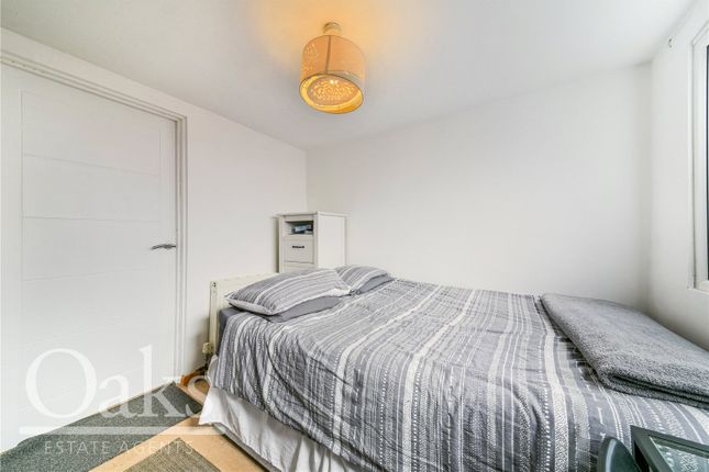 End terrace house for sale in Dinsdale Gardens, London