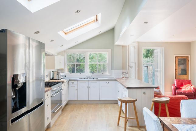 20, Kempe Road, London photo 4