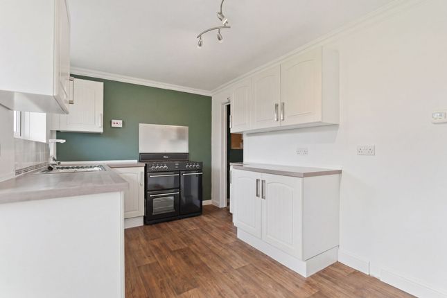 14 Scafell Close, Weston-Super-Mare photo 3