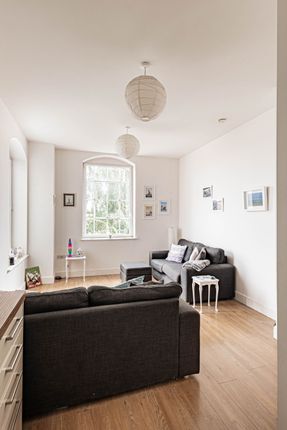 3 The Brewhouse Court Street, Faversham photo 3