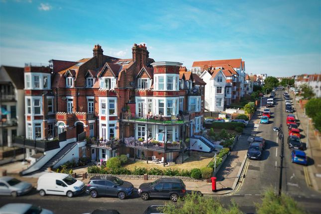 3, Grosvenor Court, The Leas, Chalkwell photo 2