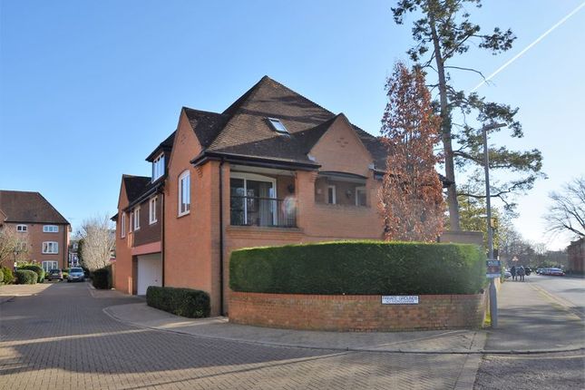 Thumbnail Flat for sale in Reynolds Road, Beaconsfield