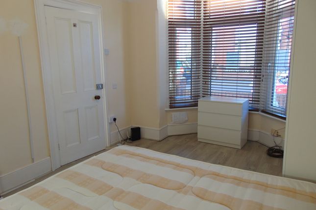 Terraced house to rent in Orchard Road, Southsea