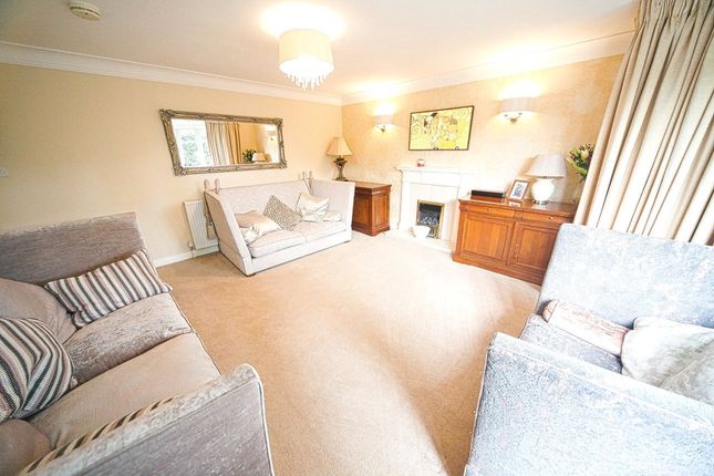 211, Kingsway, West Yorkshire photo 3