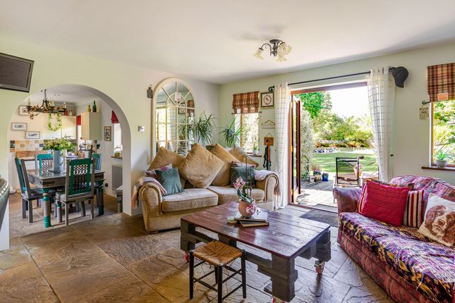 The Oaks, Stane Street, Pulborough photo 4