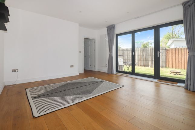 Thumbnail Town house to rent in 119 Sydney Road, Abbey Wood