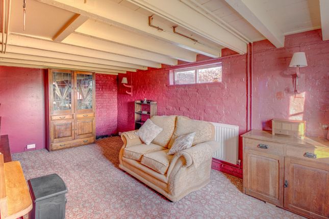 Cottage for sale in Upper Gambolds Lane, Stoke Prior, Bromsgrove, Worcestershire