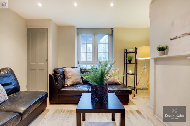 Thumbnail Flat for sale in Prusom Street, London