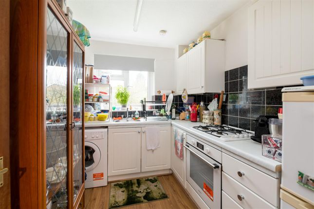Flat for sale in Willow Court, Skipton Way, Horley