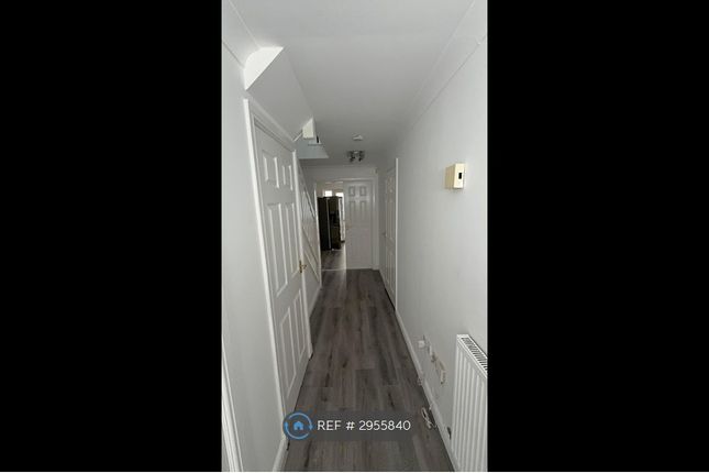 Butterstile Avenue, Prestwich, Manchester photo 2