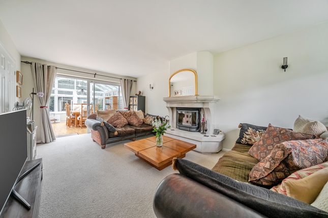 7, Newark Road, Windlesham photo 3