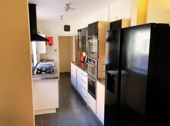 Communal Kitchen.Jpg