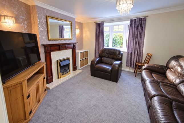 14 Worthington Close, Runcorn photo 3