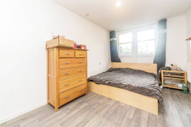 Maisonette for sale in Brighton Road, Sutton