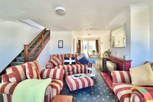 9, Tremearne Road, Porthleven photo 3