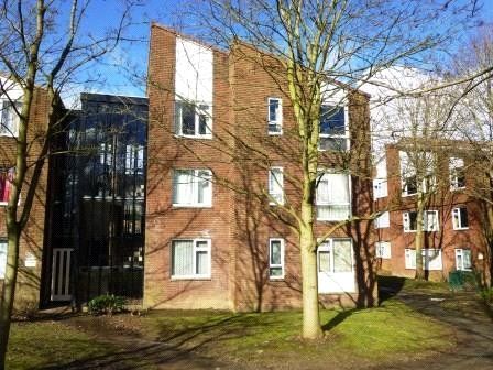 Thumbnail Flat to rent in Dalford Court, Hollinswood, Telford
