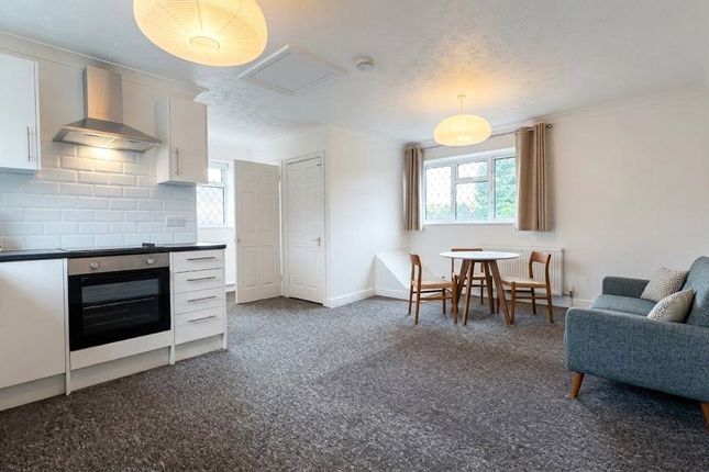 Maisonette, 78, Woodham Road, Horsell photo 2