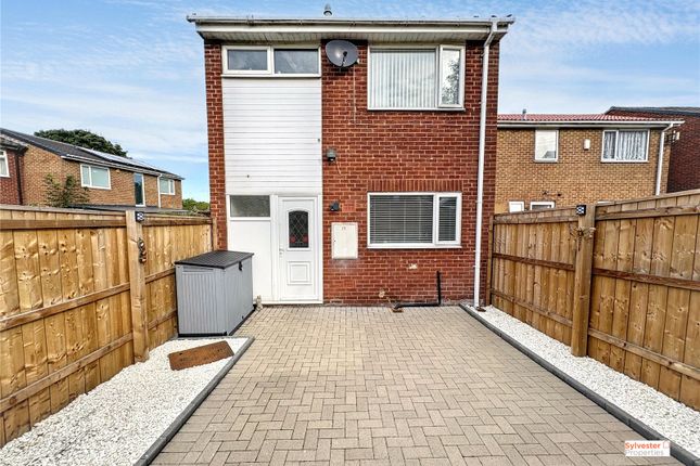 15, Bracken Close, Stanley photo 2