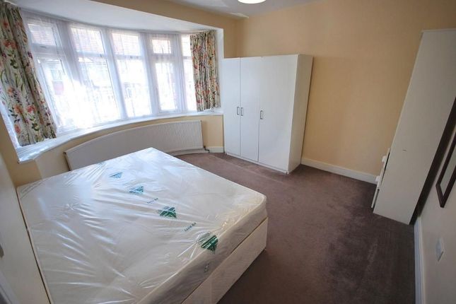 FLAT 2 F/F, 71 WOODSIDE AVENUE, WEMBLEY photo 4