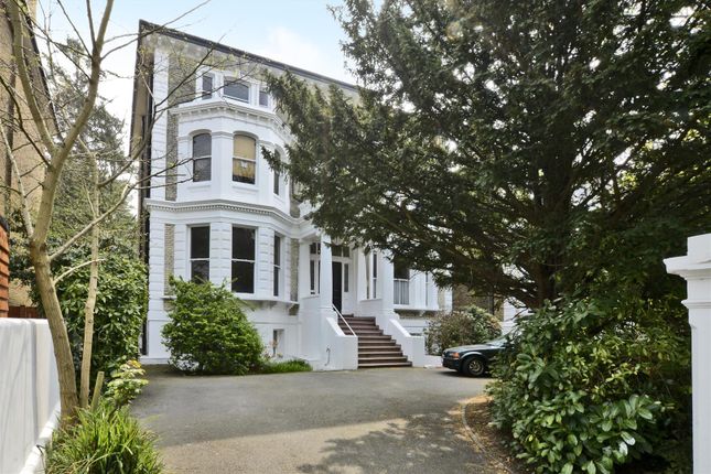 Flat to rent in Langley Road, Surbiton