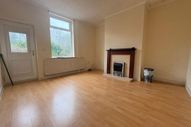 6, Thornfield Terrace, Ashton-Under-Lyne photo 2