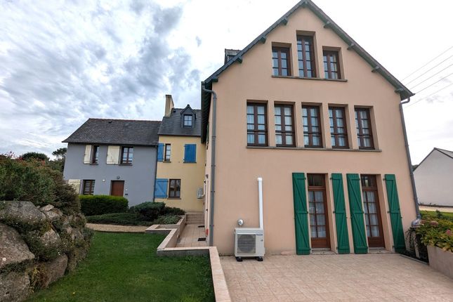 Block of flats for sale in 22710 Penvénan, Brittany, France