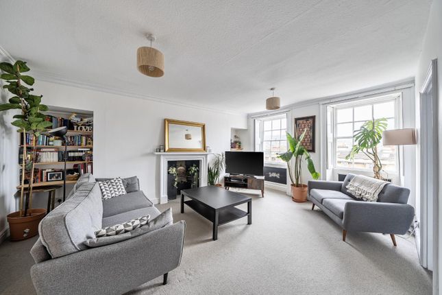 Flat 4, 7, Walcot Parade, Bath photo 2