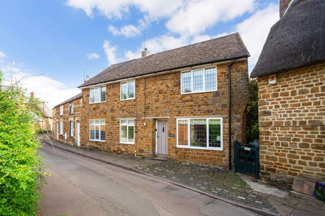 Thumbnail Cottage for sale in Kings Road, Bloxham