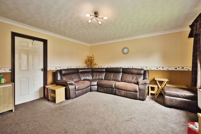 7, Deerswood Gardens, Somerset photo 2