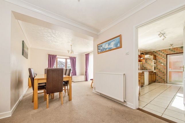 48, Arundel Way, Ipswich photo 3