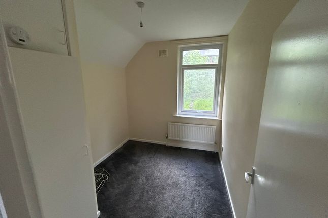 90, Stubbin Lane, Sheffield photo 3
